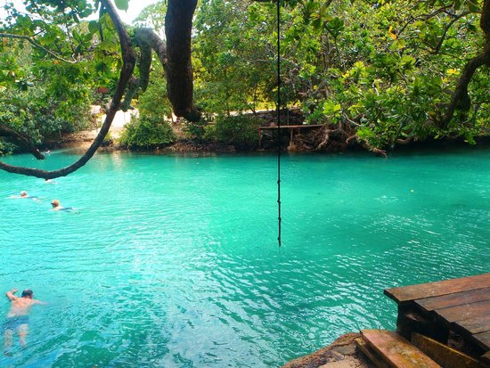 Port Vila 3-Stop Adventure Tour